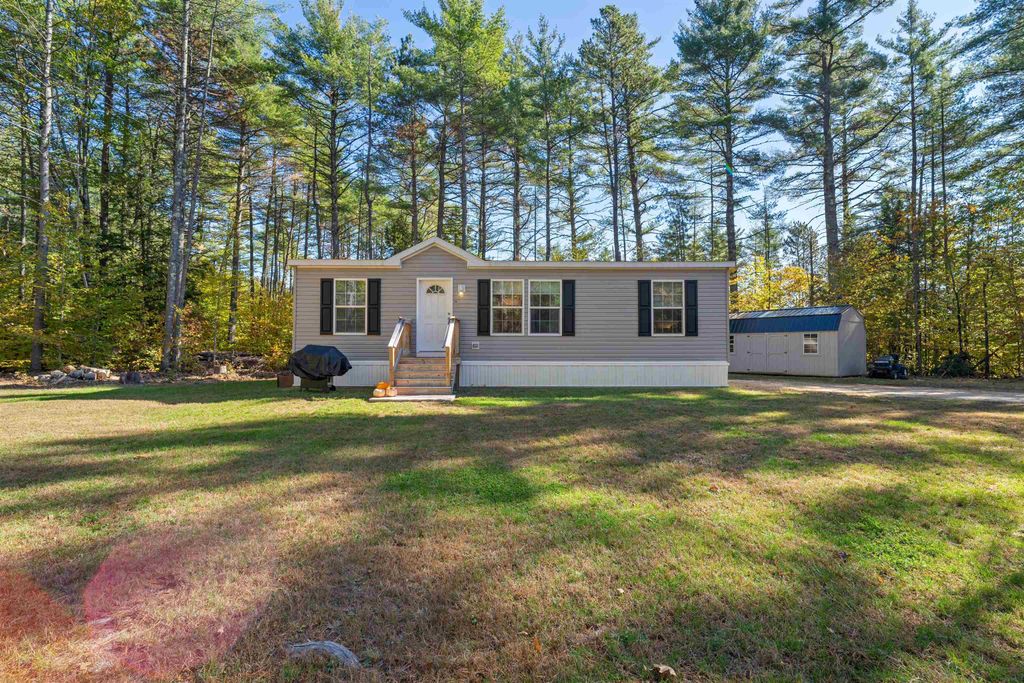 Photo of 19 Leisure Drive, Ossipee, NH 03864 (MLS # 5080833)