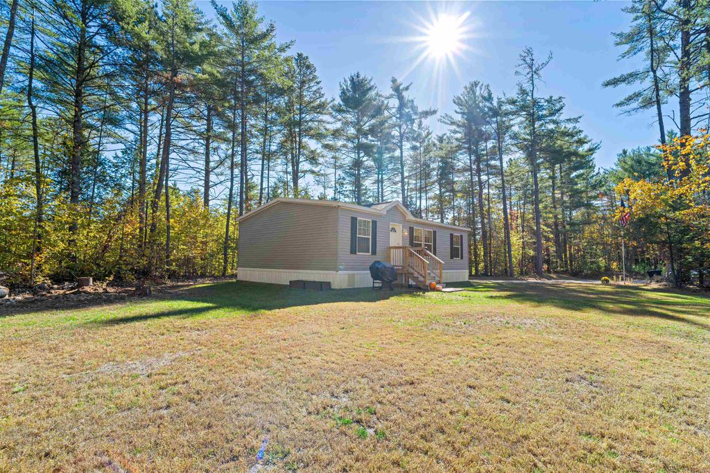 Photo of 19 Leisure Drive, Ossipee, NH 03864 (MLS # 5080833)