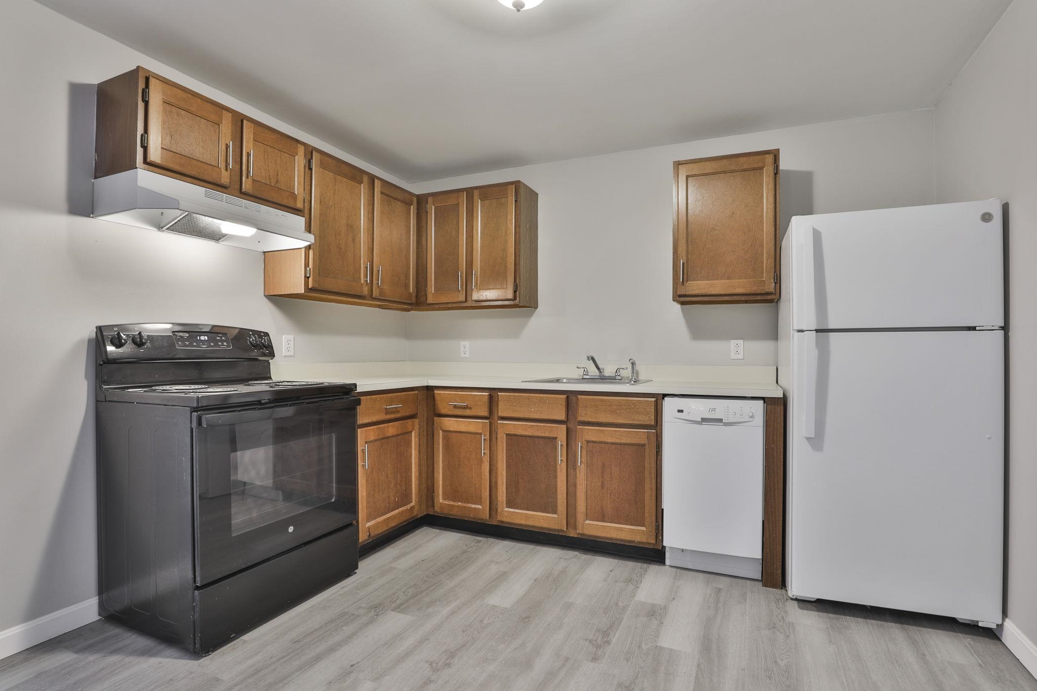 12 East Side Drive 13