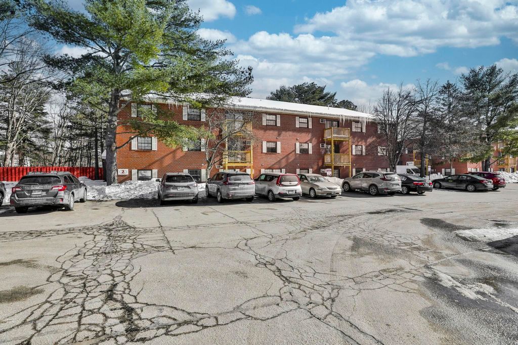 Photo of 12 East Side Drive #13, Concord, NH 03301 (MLS # 5076620)