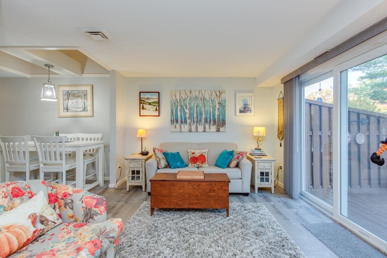 Concord, New Hampshire 03303, United States, 2 Bedrooms Bedrooms, ,1 BathroomBathrooms,Residential,Active,236077