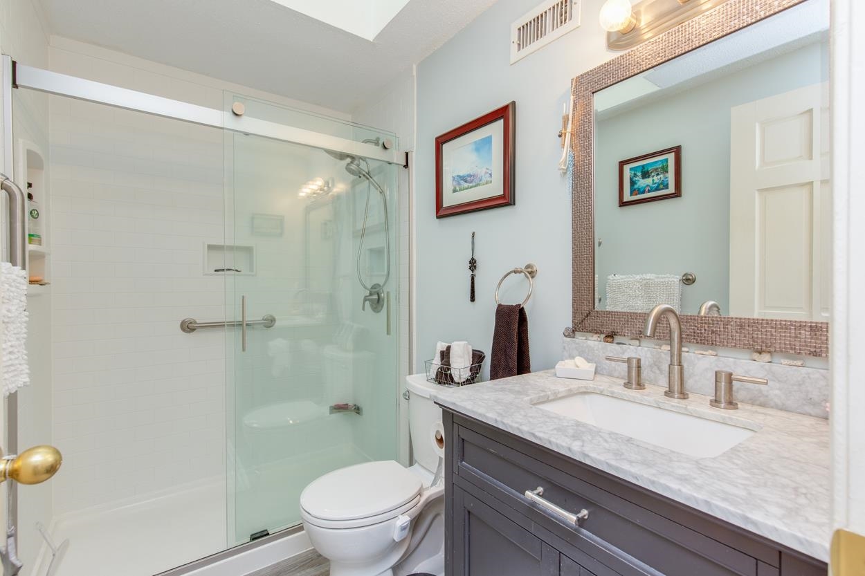 Concord, New Hampshire 03303, United States, 2 Bedrooms Bedrooms, ,1 BathroomBathrooms,Residential,Active,236077