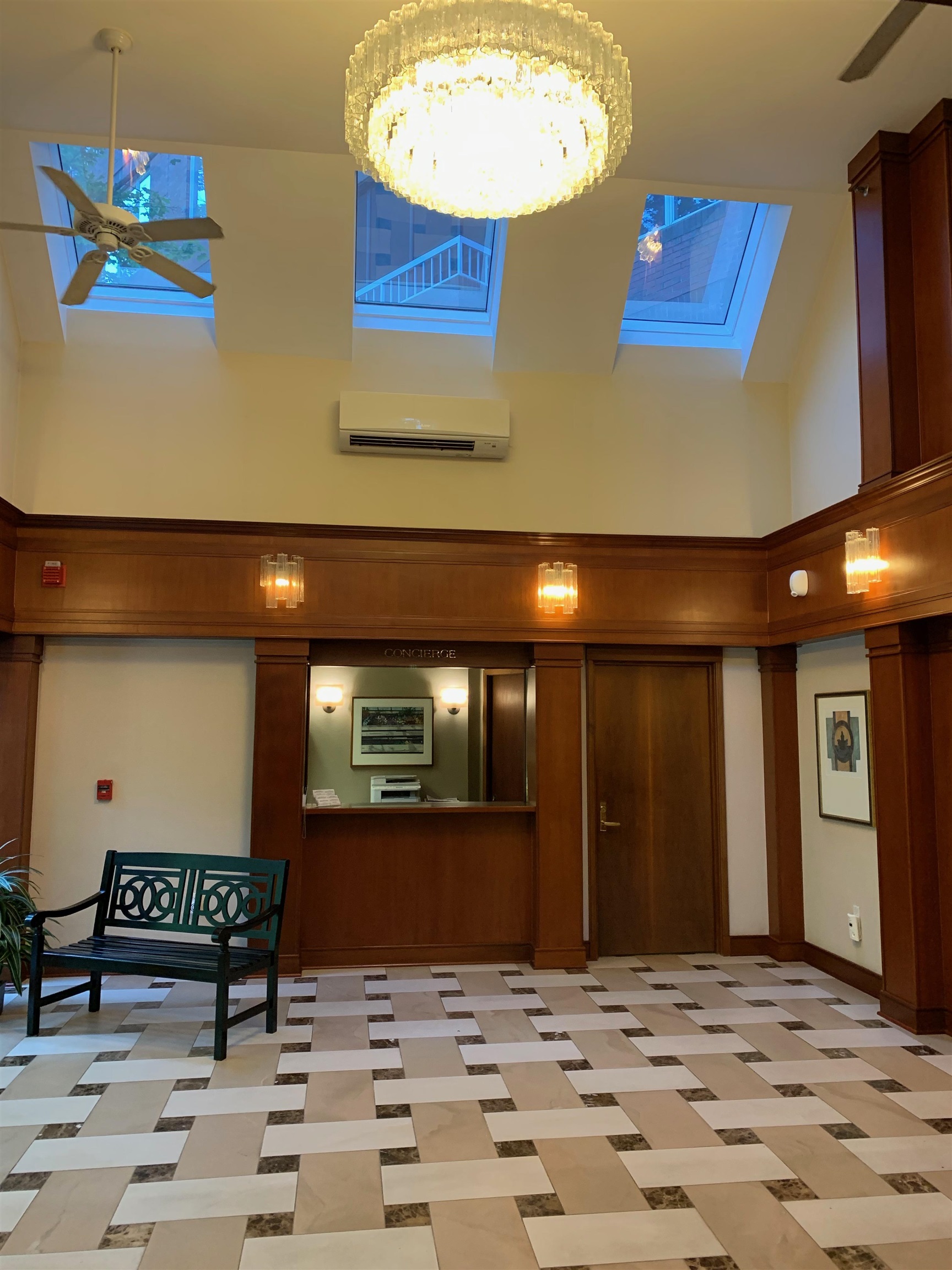 300 River Road 407