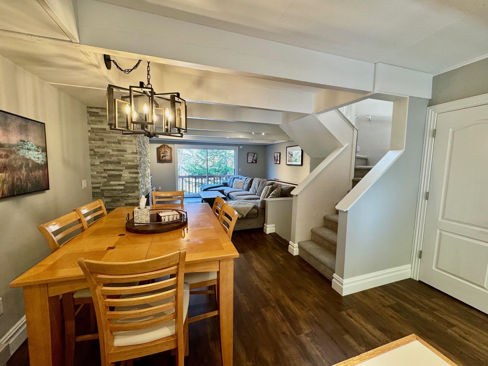 Winhall, Vermont 05340, United States, 4 Bedrooms Bedrooms, ,3 BathroomsBathrooms,Residential,Pending,38092