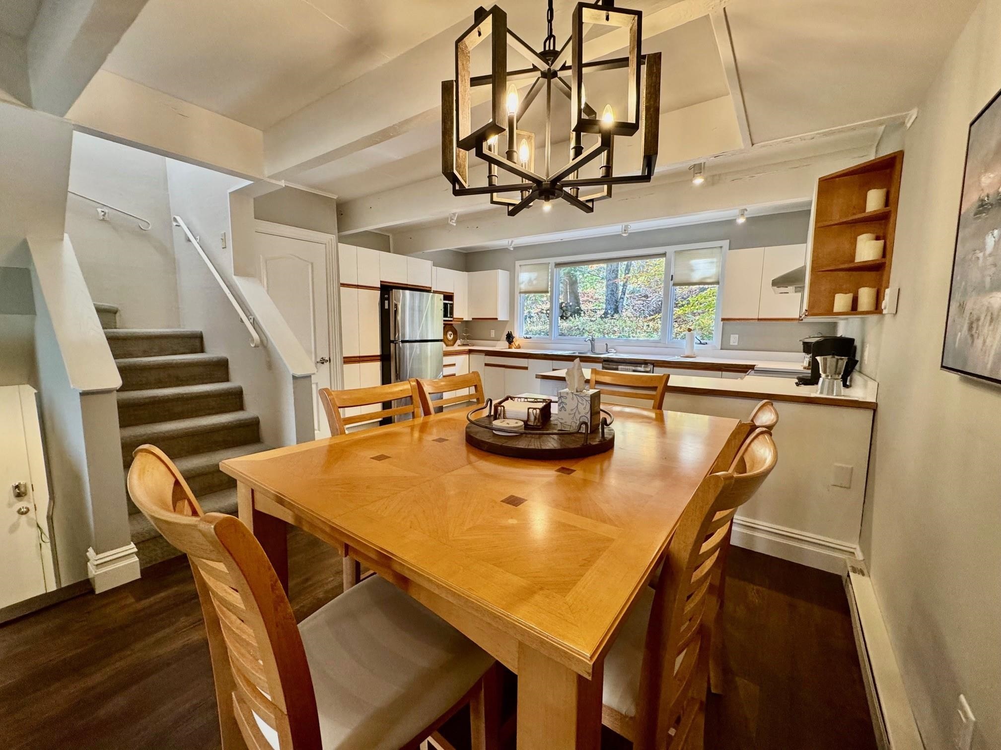 Winhall, Vermont 05340, United States, 4 Bedrooms Bedrooms, ,3 BathroomsBathrooms,Residential,Pending,38092