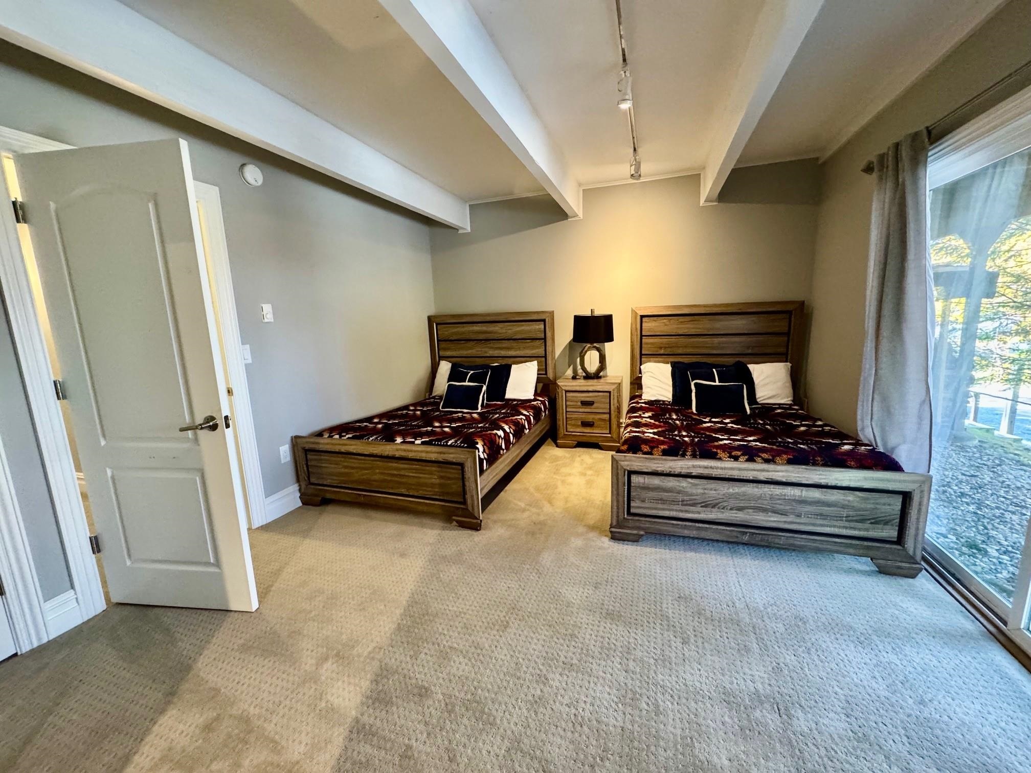 Winhall, Vermont 05340, United States, 4 Bedrooms Bedrooms, ,3 BathroomsBathrooms,Residential,Pending,38092