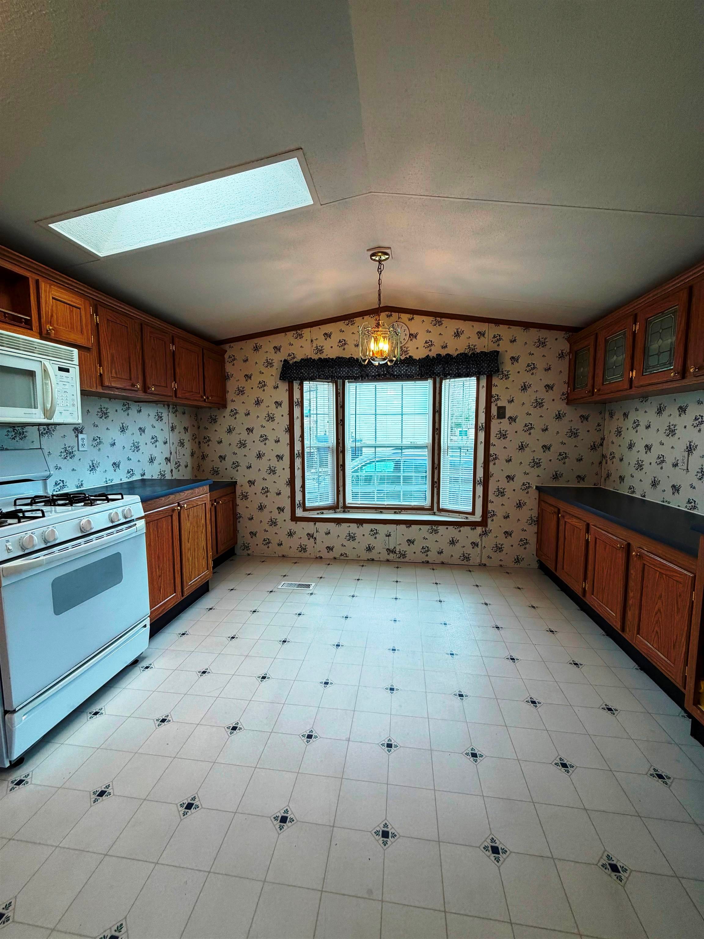 6 Hilltop Manor Mobile Home Park