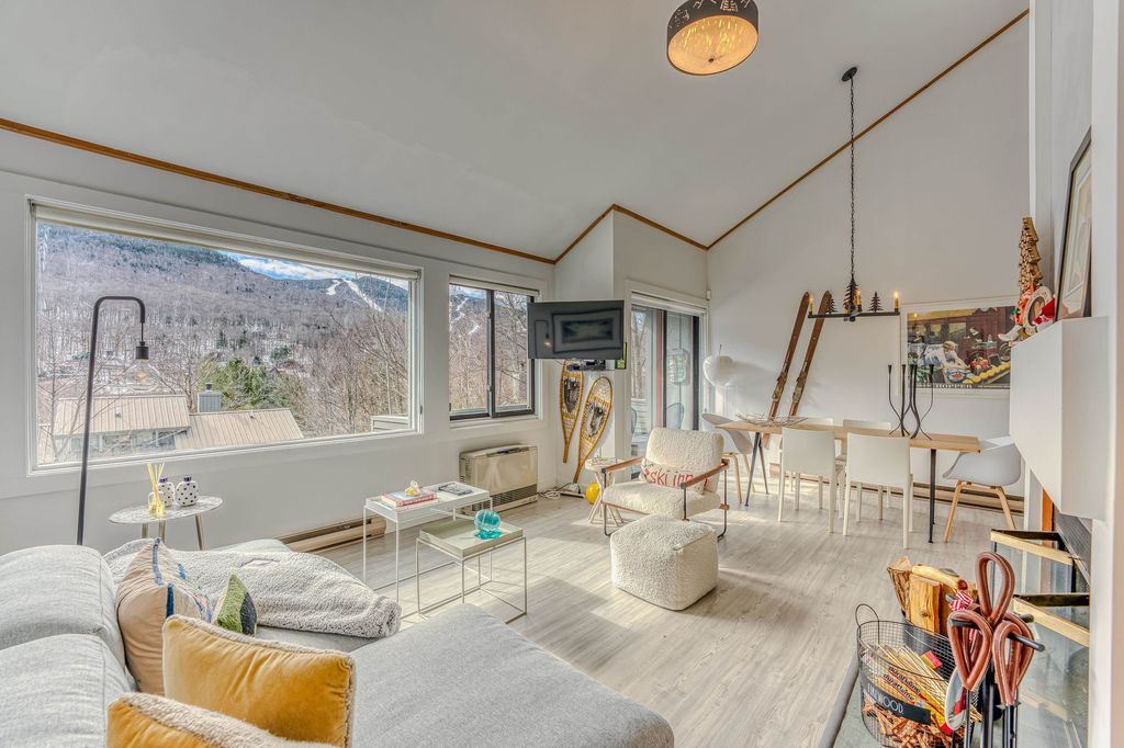 Photo of 14 Highwood Road #2, Lincoln, NH 03251 (MLS # 5080110)