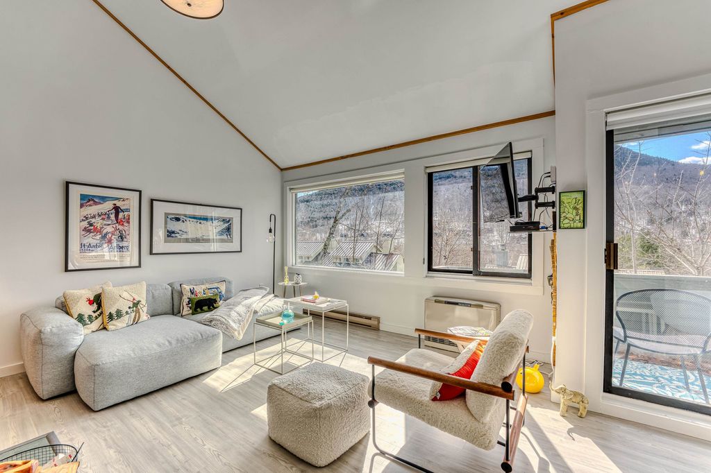 Photo of 14 Highwood Road #2, Lincoln, NH 03251 (MLS # 5080110)