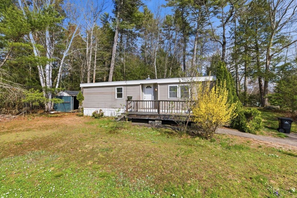 Photo of 211 Emerald Drive, Barrington, NH 03825 (MLS # 5087685)