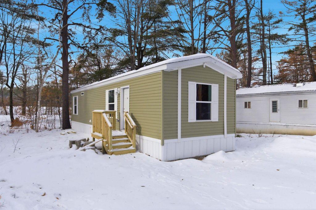 Photo of 64 O'Keefe Circle, Conway, NH 03860 (MLS # 5073341)