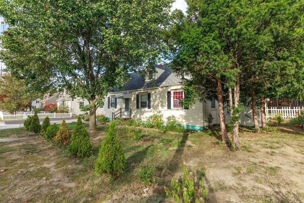 Photo of 32 EAST SIDE Drive, Concord, NH 03301 (MLS # 5065401)