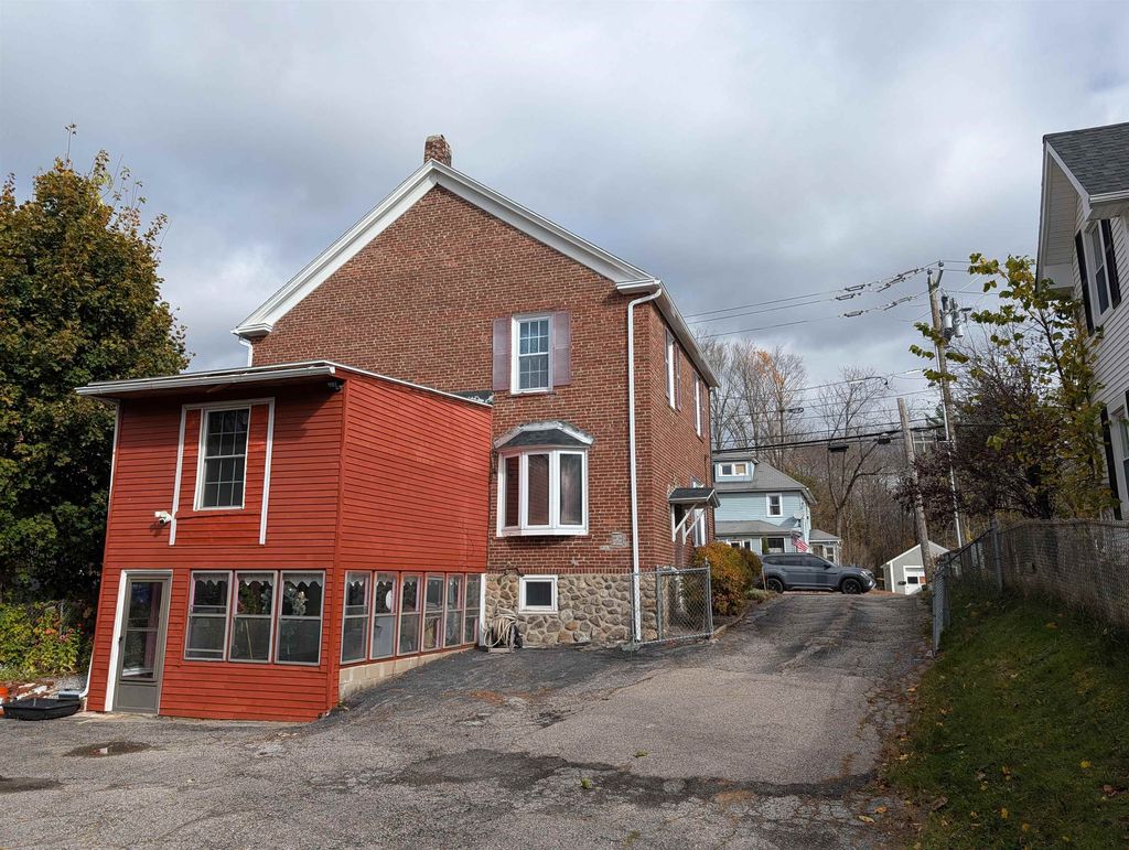 Photo of 52 Mammoth Road, Manchester, NH 03109 (MLS # 5068150)