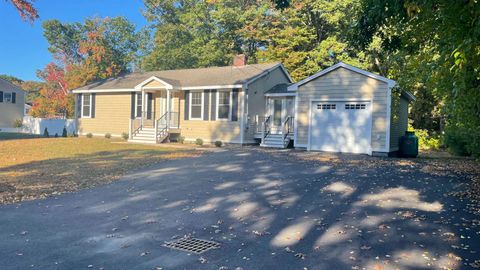 Photo of 4 Mulberry Road, Salem, NH 03079 (MLS # 5068836)
