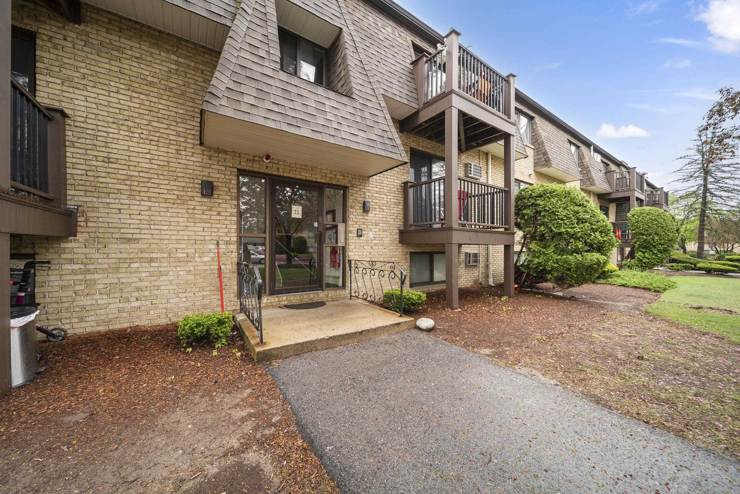 11 Tiffany Road 3