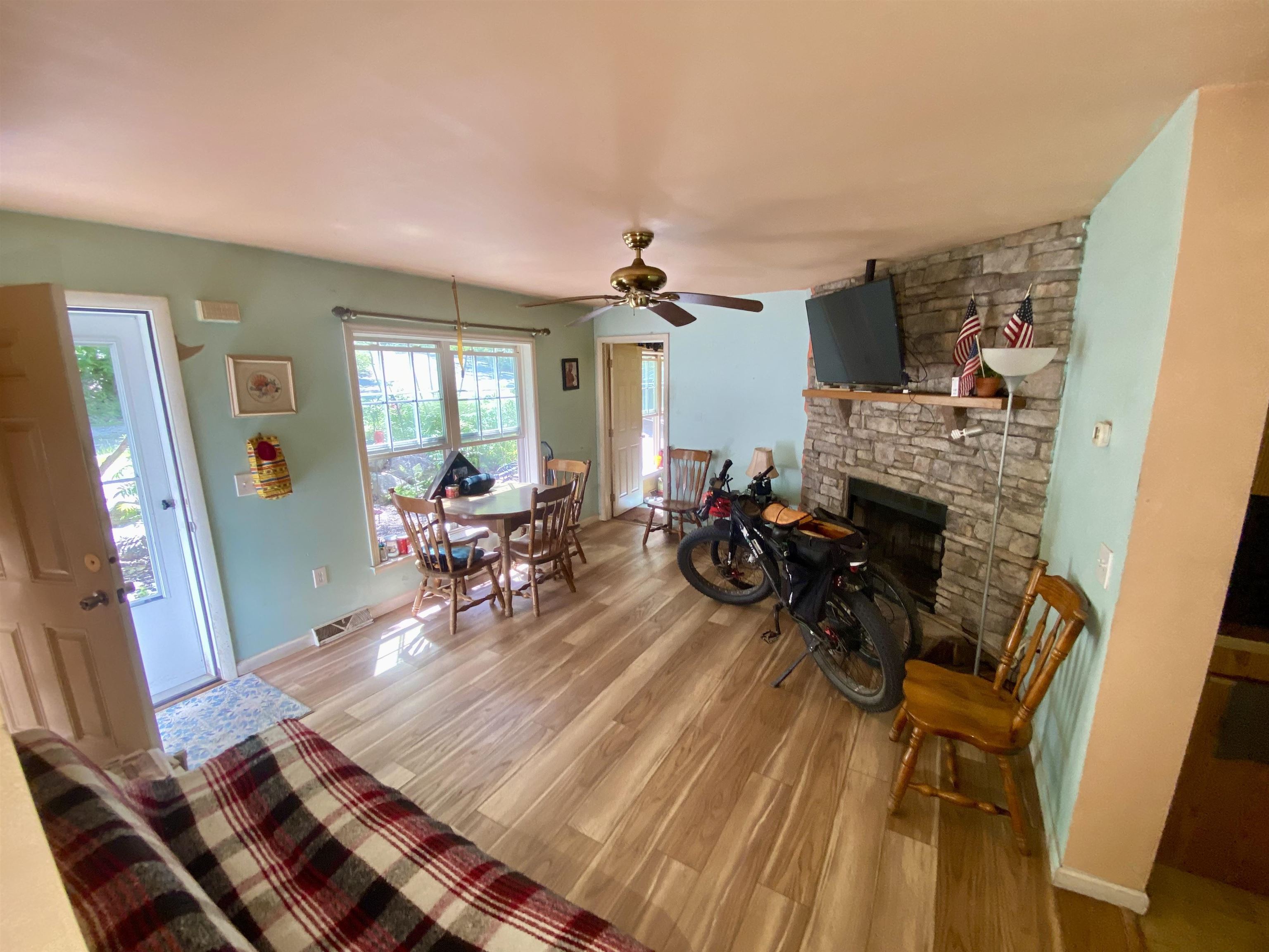 60 Huttwil Drive