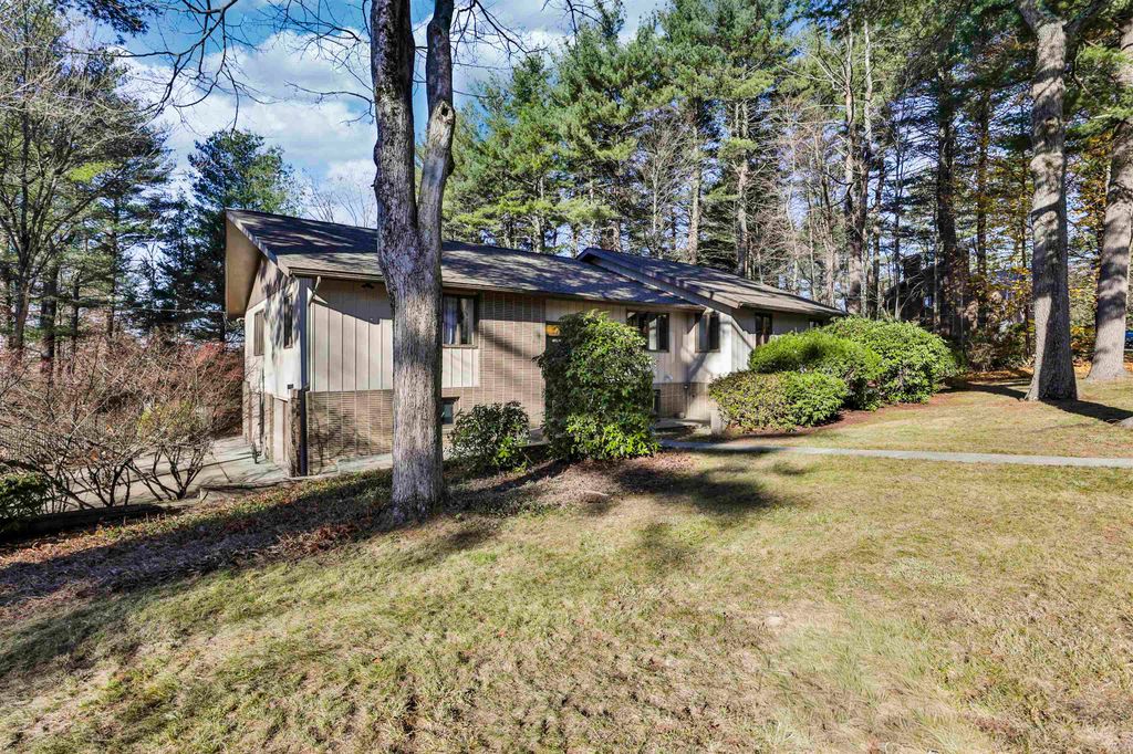 Photo of 125 Lille Road, Nashua, NH 03062 (MLS # 5070267)