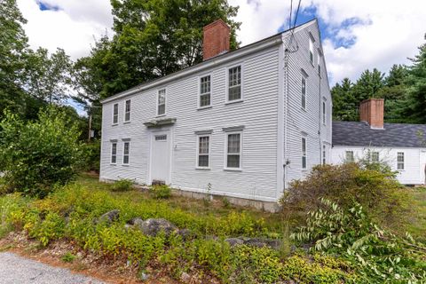 21 Currier Street South Hampton NH 03827