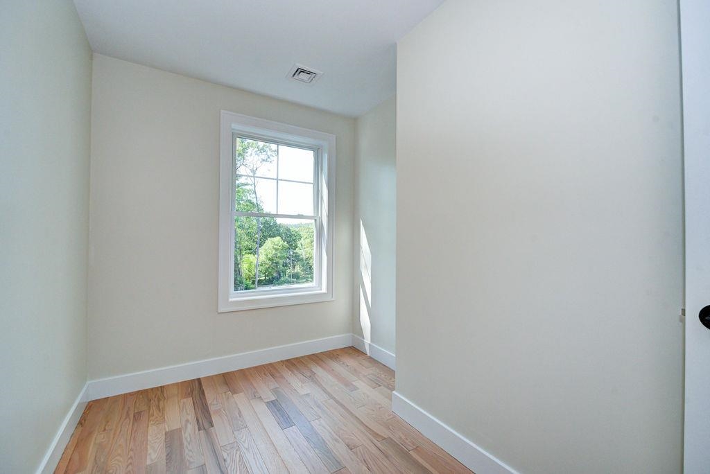 Hudson, New Hampshire 03051, United States, 3 Bedrooms Bedrooms, ,2 BathroomsBathrooms,Residential,Active,149418