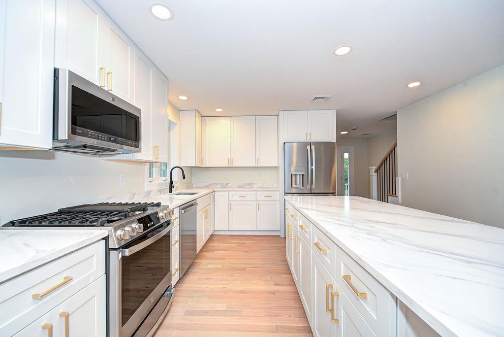 Hudson, New Hampshire 03051, United States, 3 Bedrooms Bedrooms, ,2 BathroomsBathrooms,Residential,Active,149418