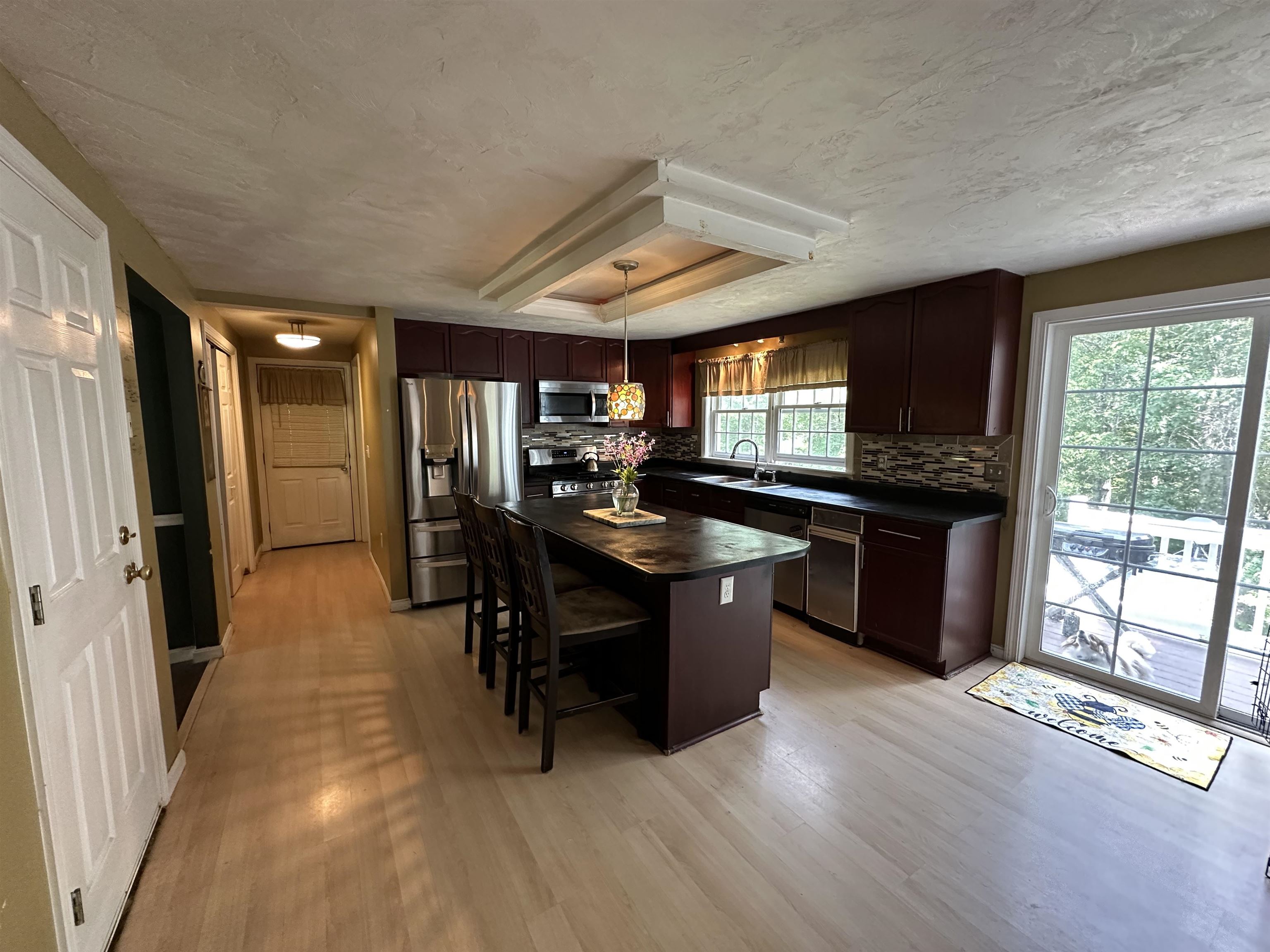 2 Cobblestone Place