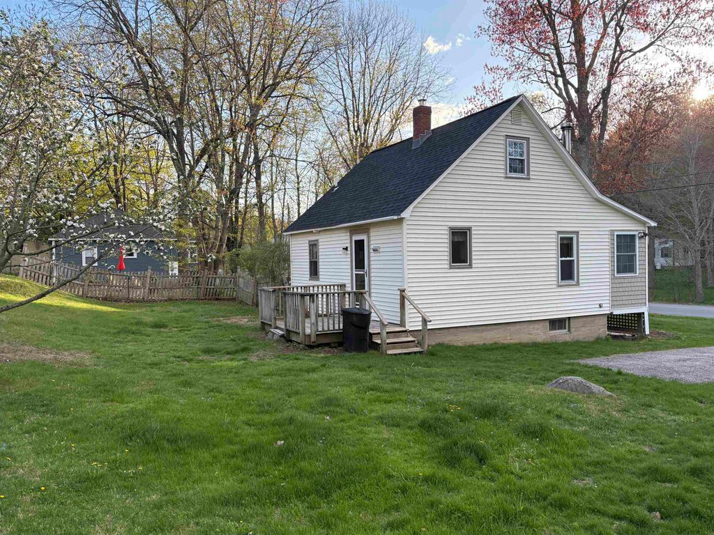 Photo of 80 St. Laurent Street, Epping, NH 03042 (MLS # 5088427)