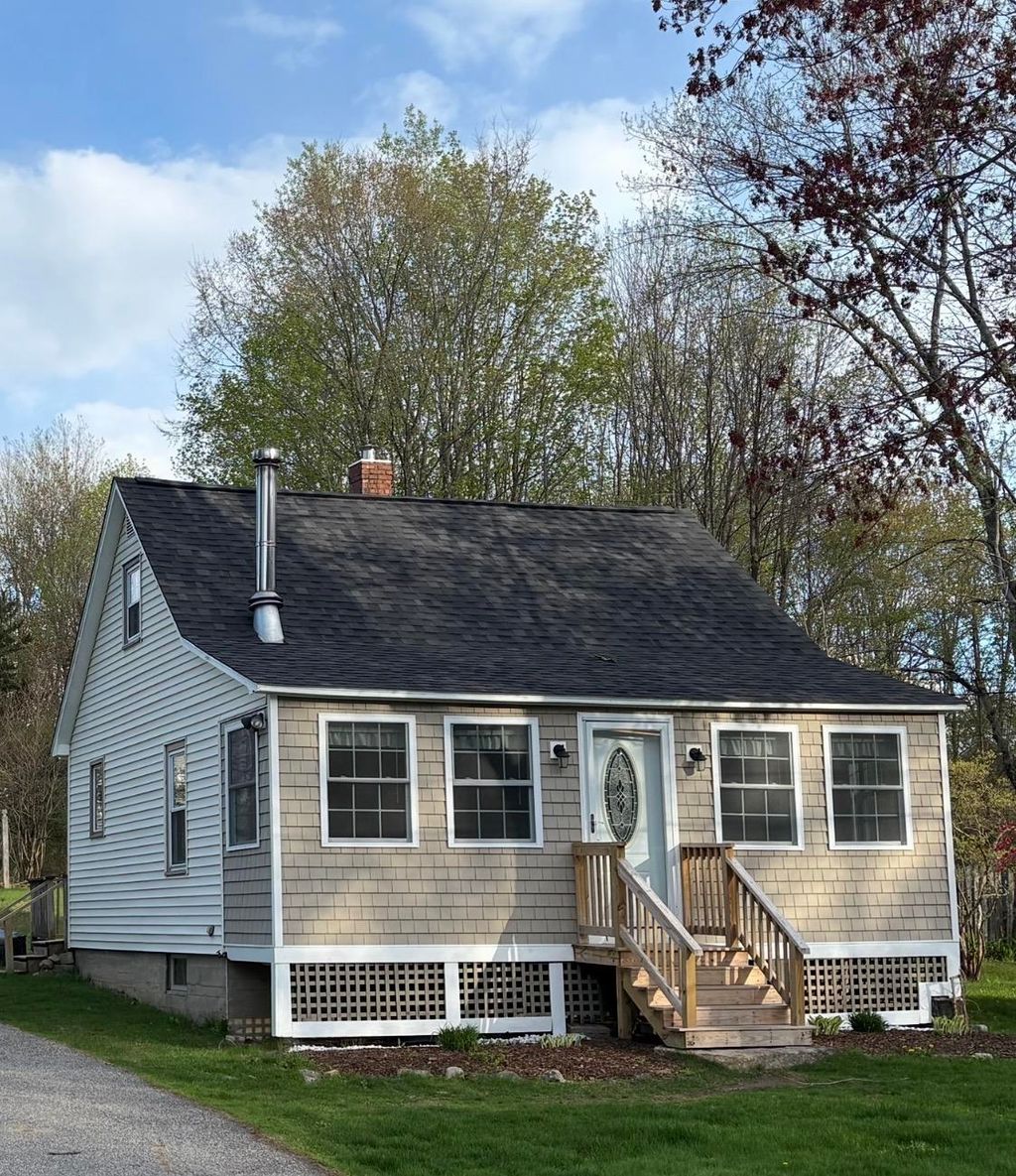 Photo of 80 St. Laurent Street, Epping, NH 03042 (MLS # 5088427)