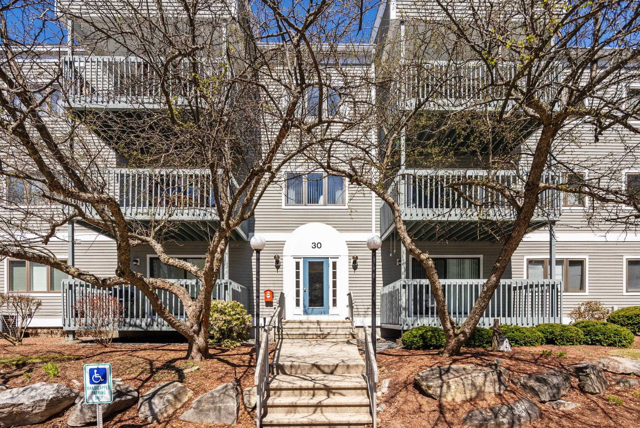 30 Ledgewood Hills Drive 302