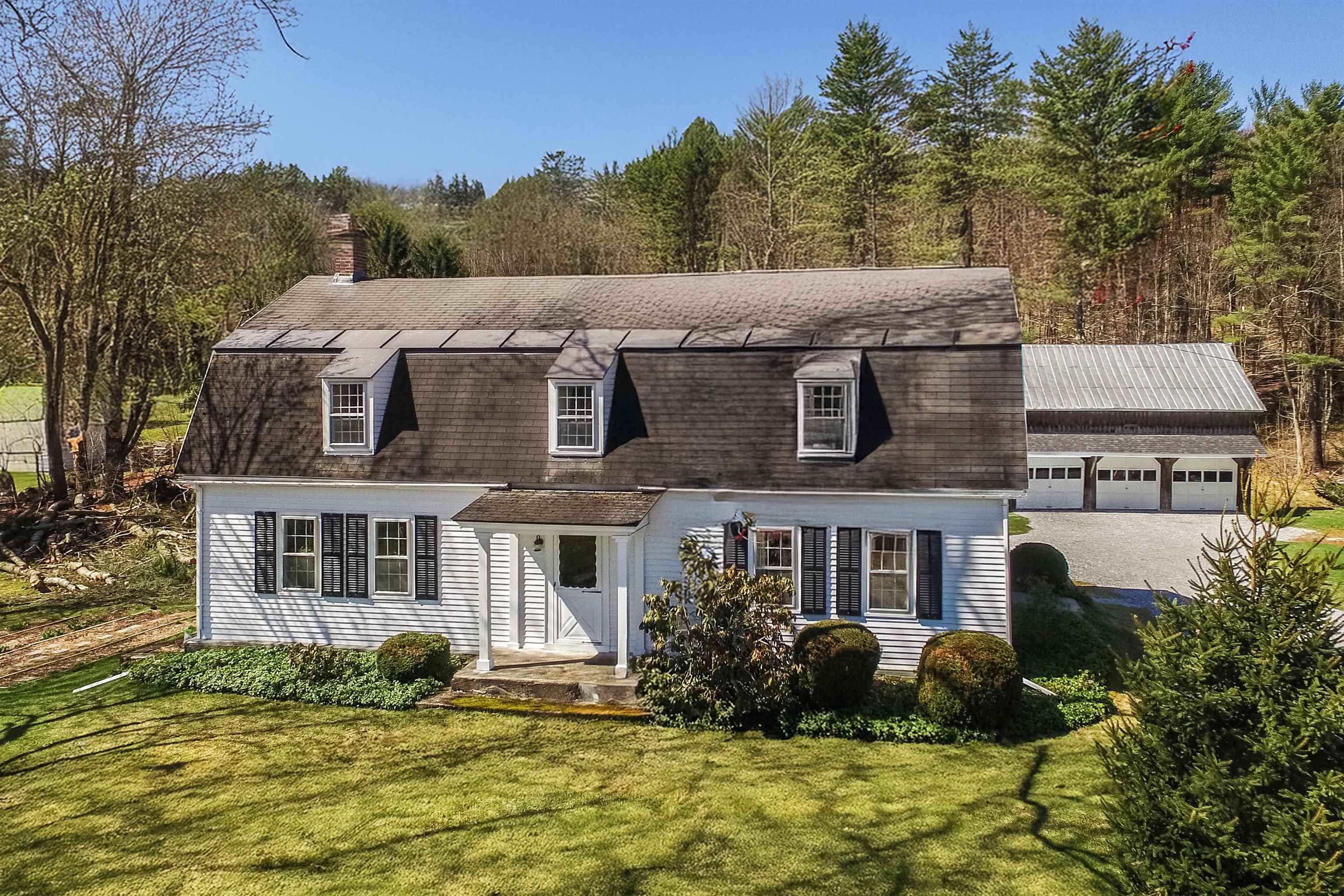 3277 Creek Road