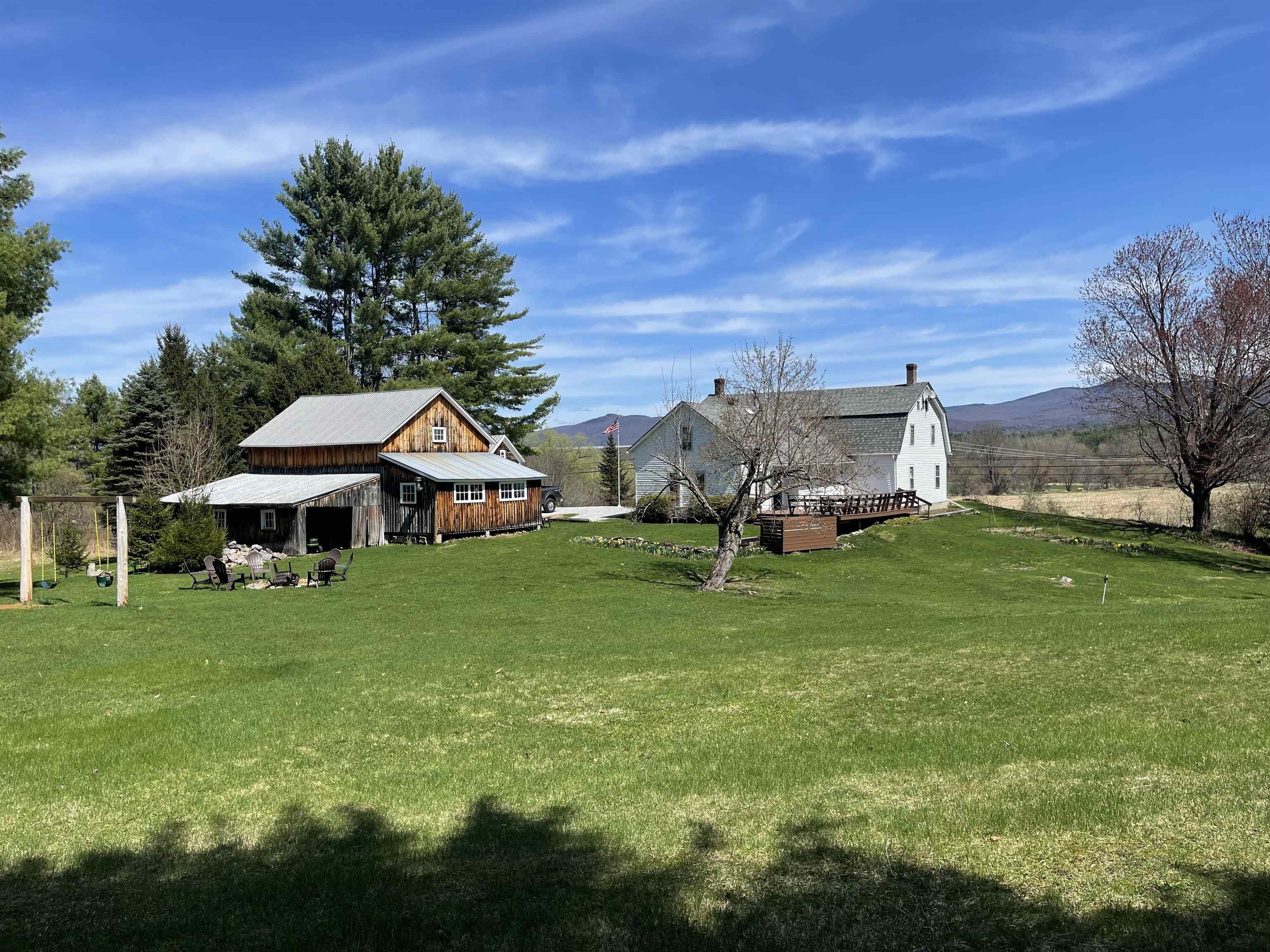 3277 Creek Road