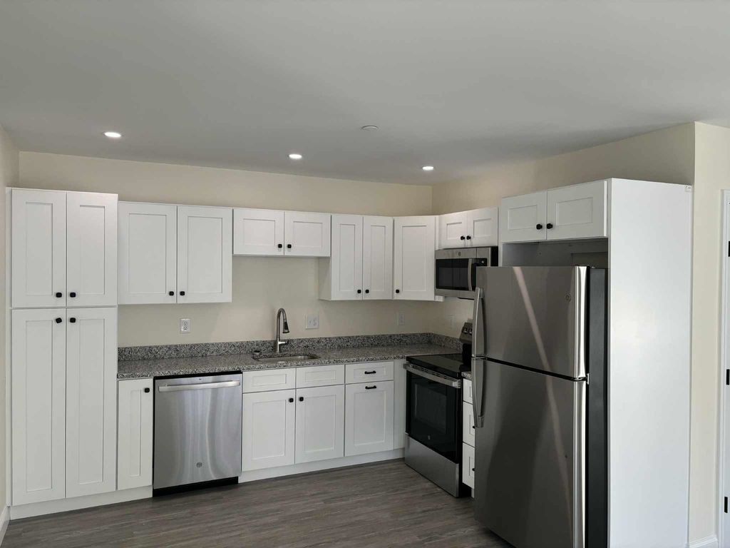 Photo of 725 Central Avenue #103, Dover, NH 03820 (MLS # 5085345)