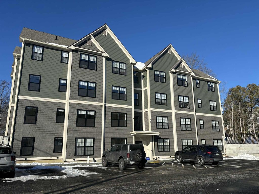 Photo of 725 Central Avenue #103, Dover, NH 03820 (MLS # 5085345)