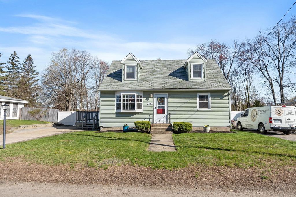 Photo of 78 Norcross Street, Manchester, NH 03109 (MLS # 5085926)