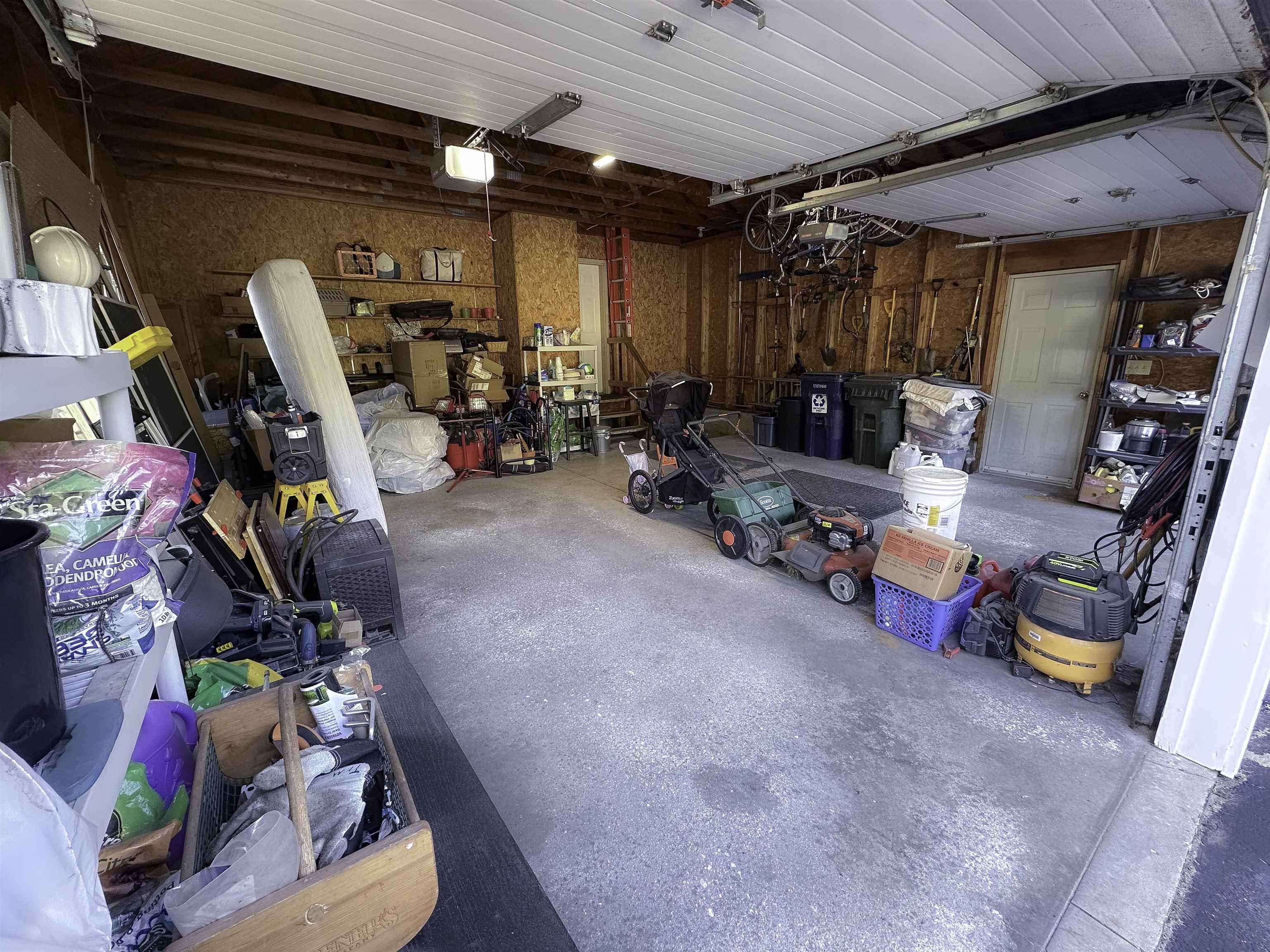 Colchester, Vermont 05446, United States, 4 Bedrooms Bedrooms, ,3 BathroomsBathrooms,Residential,Active,160041