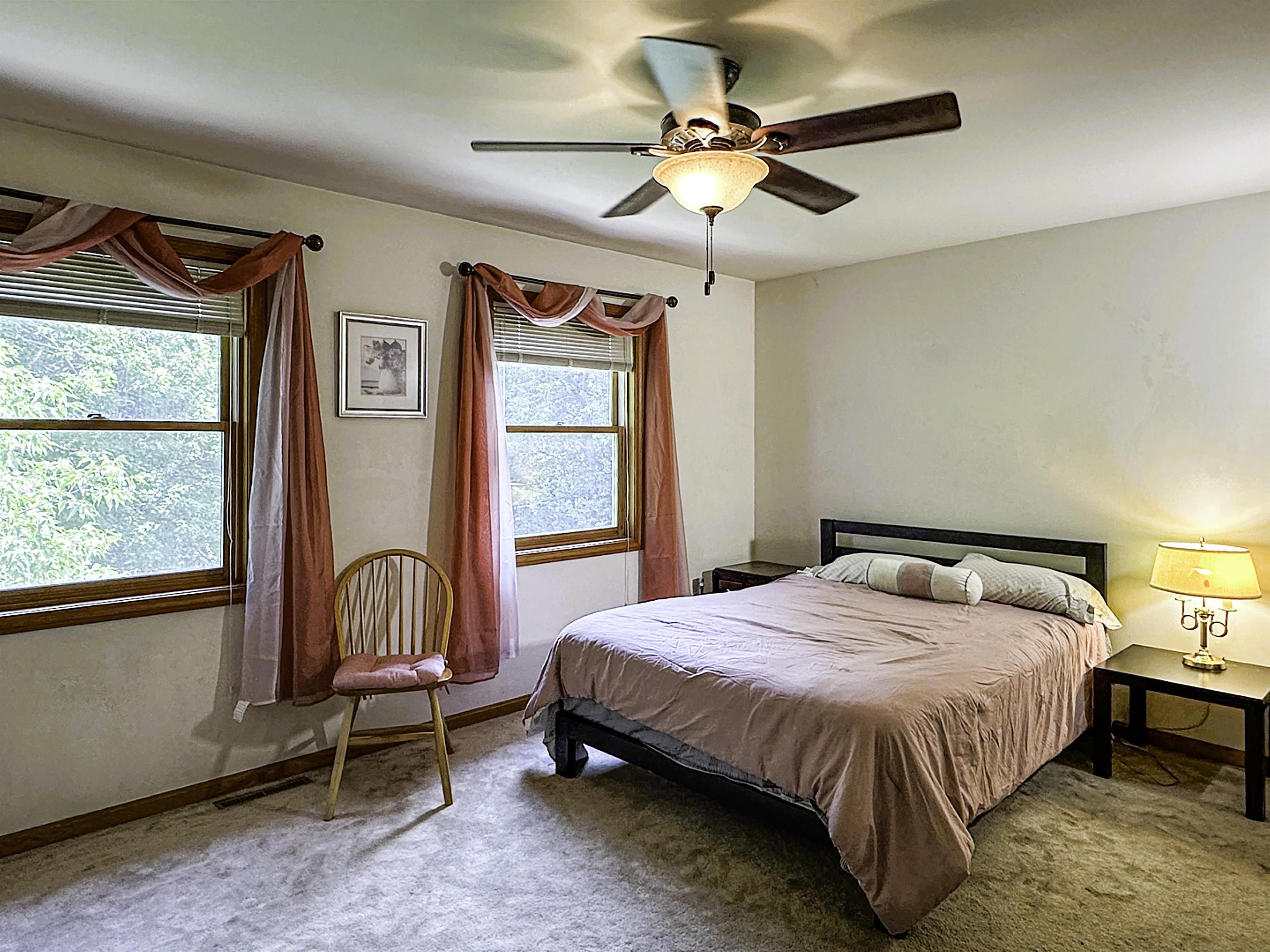 Colchester, Vermont 05446, United States, 4 Bedrooms Bedrooms, ,3 BathroomsBathrooms,Residential,Active,160041