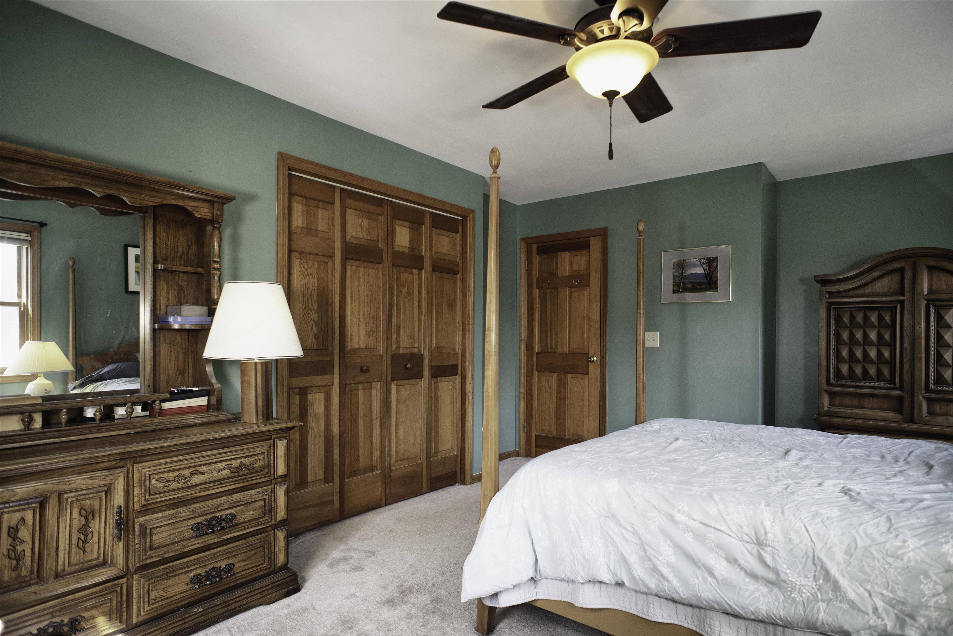 Colchester, Vermont 05446, United States, 4 Bedrooms Bedrooms, ,3 BathroomsBathrooms,Residential,Active,160041