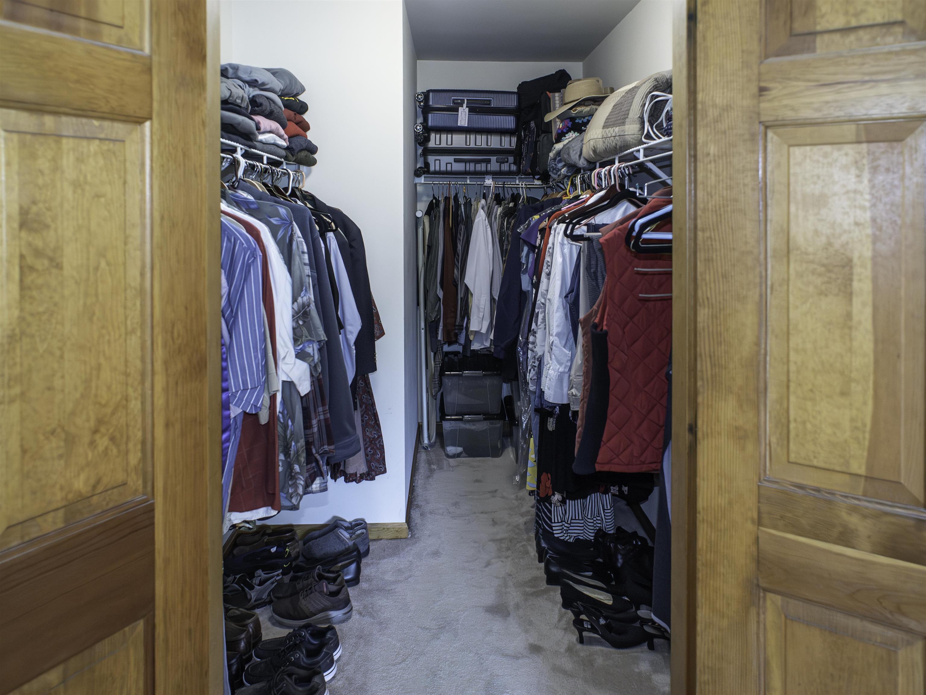 Colchester, Vermont 05446, United States, 4 Bedrooms Bedrooms, ,3 BathroomsBathrooms,Residential,Active,160041