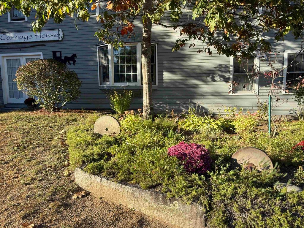 Photo of 9 Depot Road #Carriage House, Chichester, NH 03258 (MLS # 5063977)