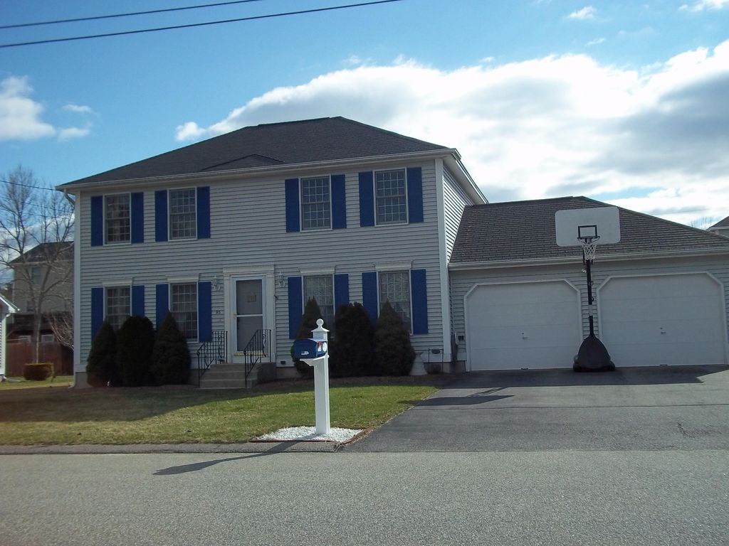 Photo of 95 Windflower Drive, Manchester, NH 03109 (MLS # 5070782)