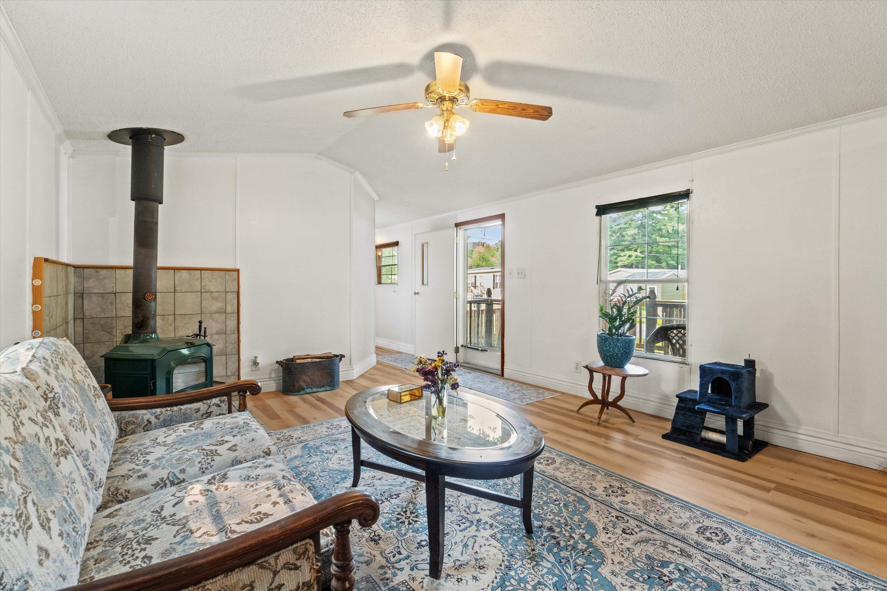 464 Boston Post Road 47