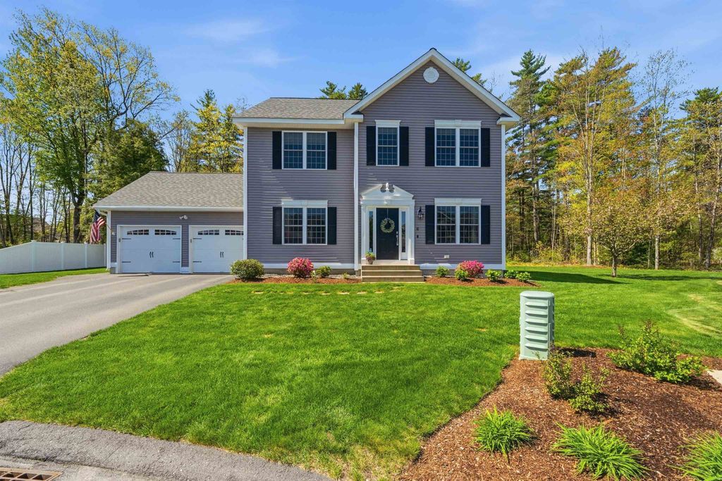 Photo of 6 Baldwin Court, Merrimack, NH 03054 (MLS # 5088857)