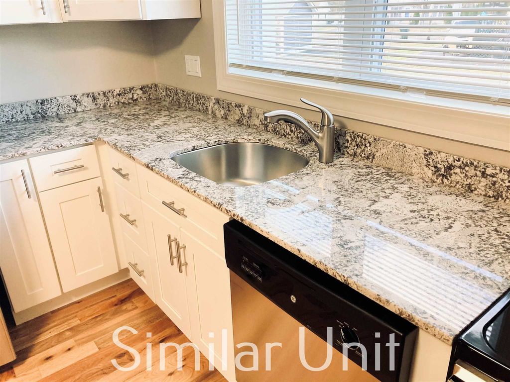 Photo of 357 Kennard Road #357-3B, Manchester, NH 03104 (MLS # 5058606)