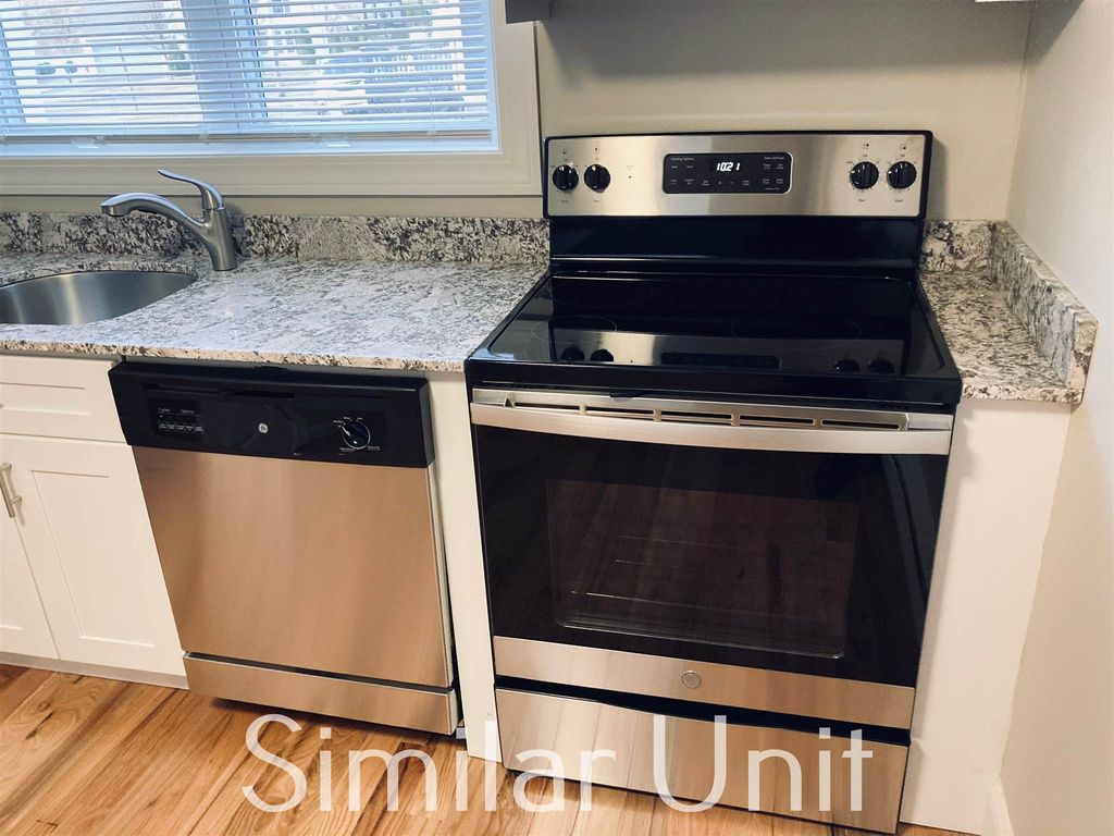 Photo of 357 Kennard Road #357-3B, Manchester, NH 03104 (MLS # 5058606)