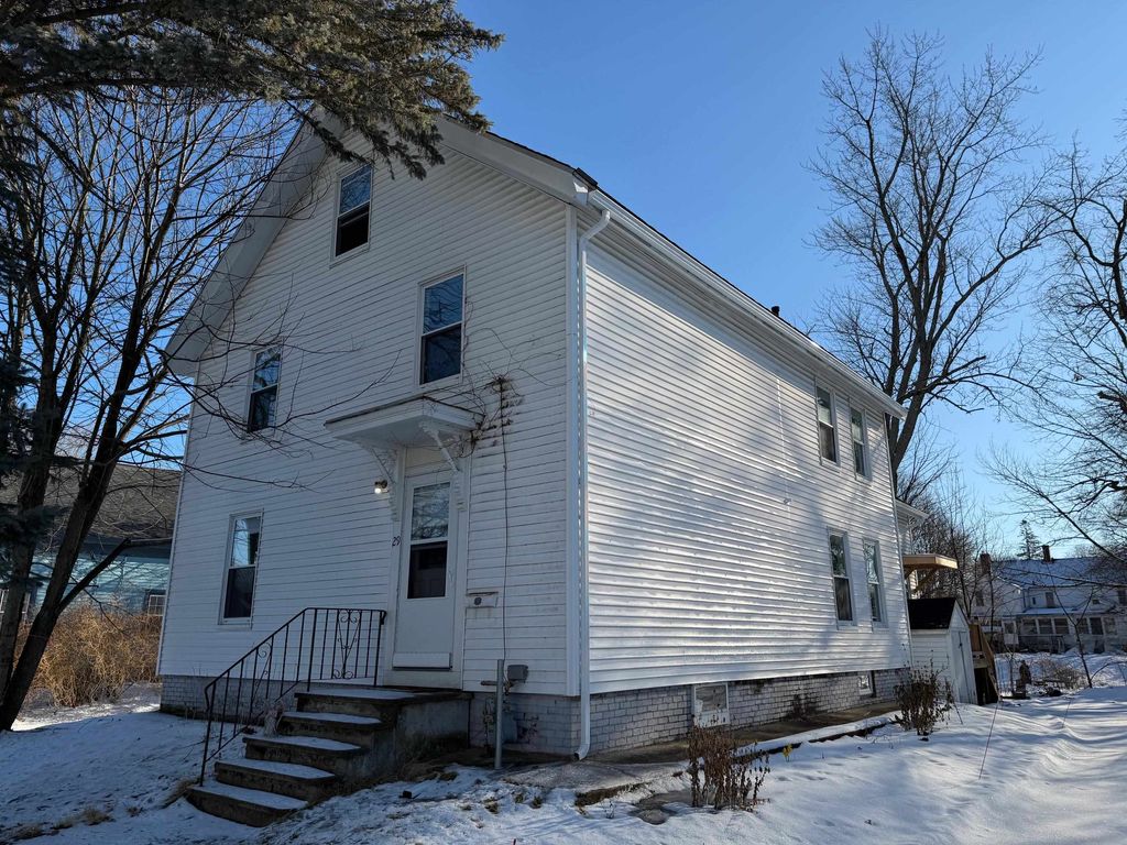 Photo of 29 Hall Place, Exeter, NH 03833 (MLS # 5058365)