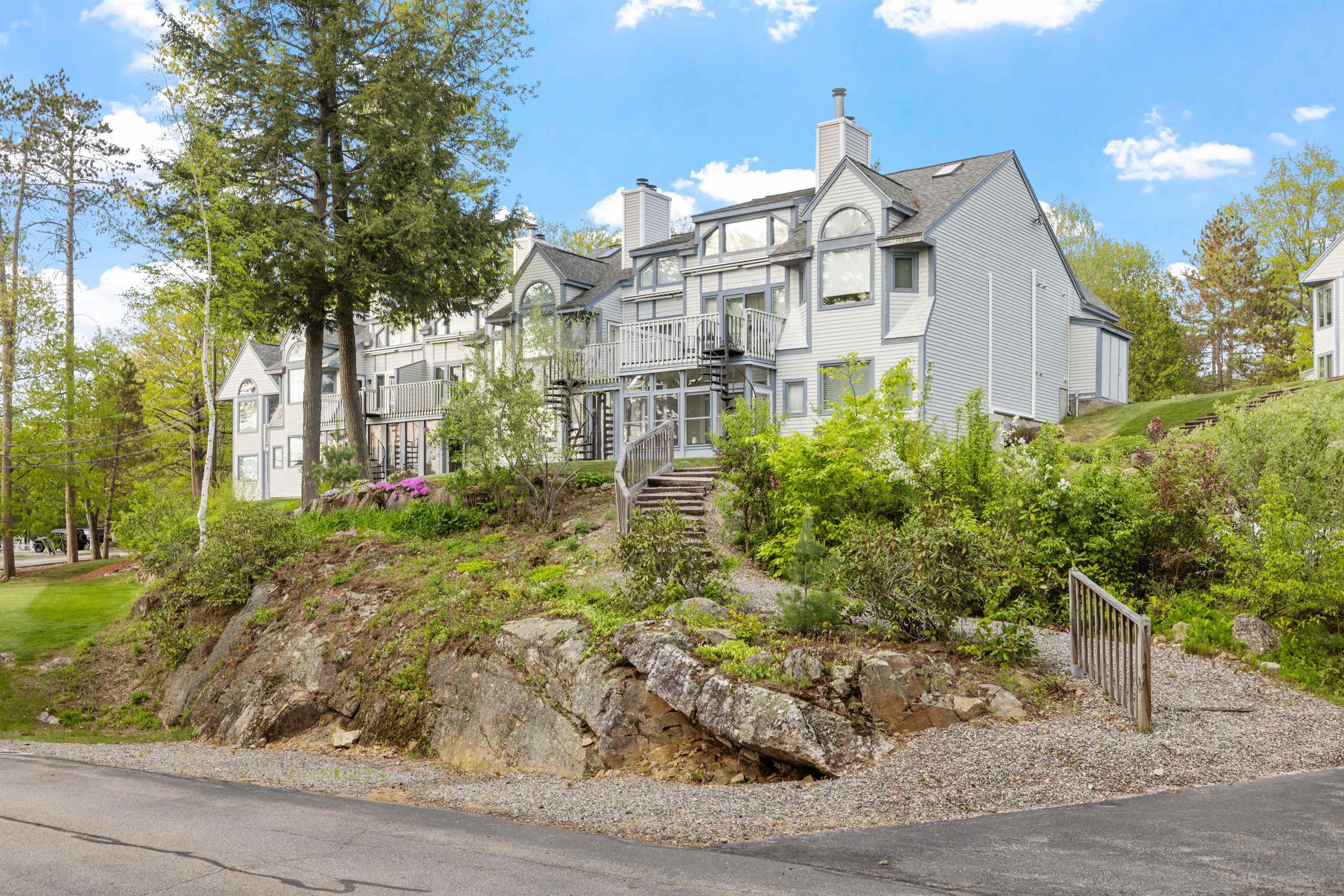 738 Weirs Boulevard 40