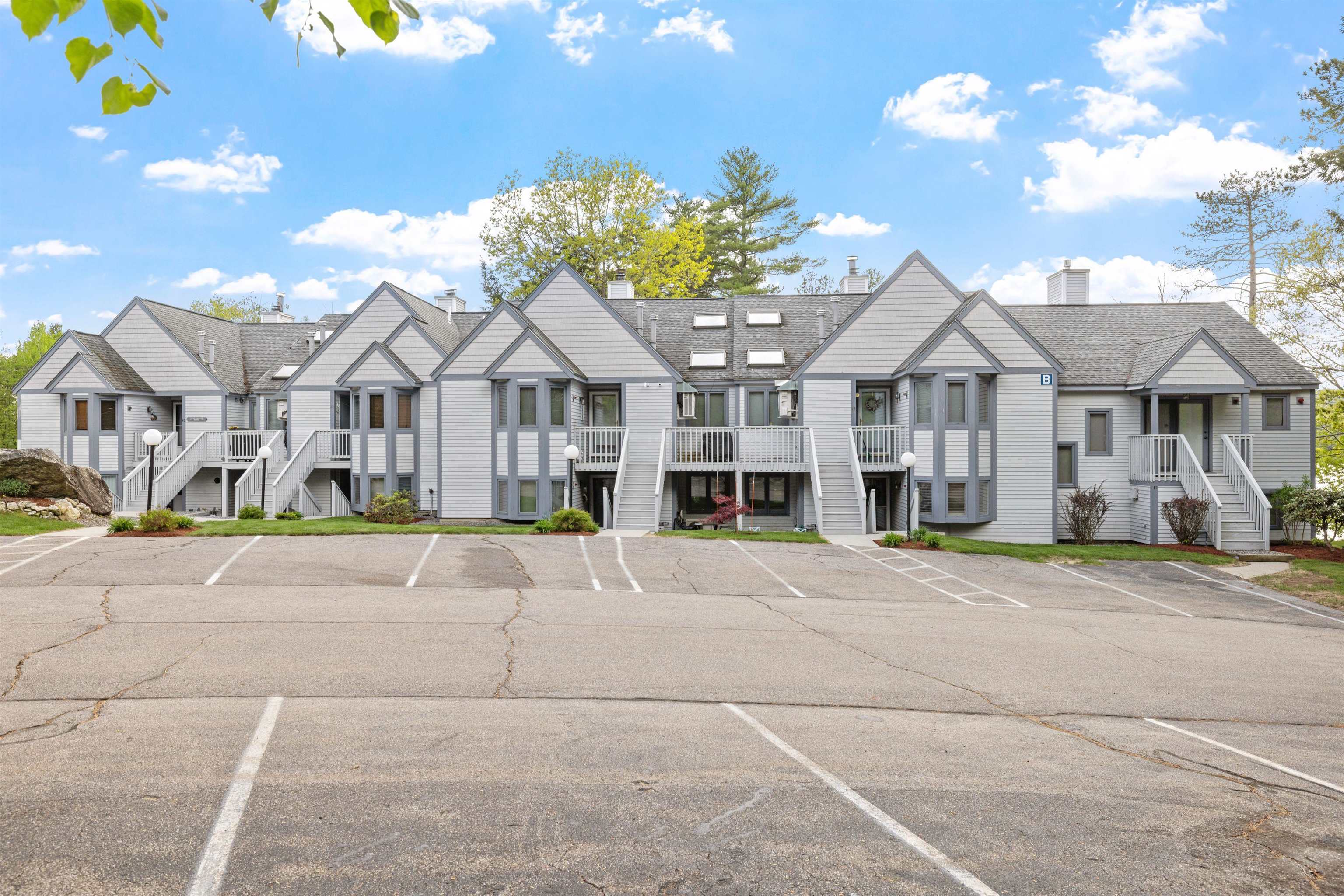 738 Weirs Boulevard 40