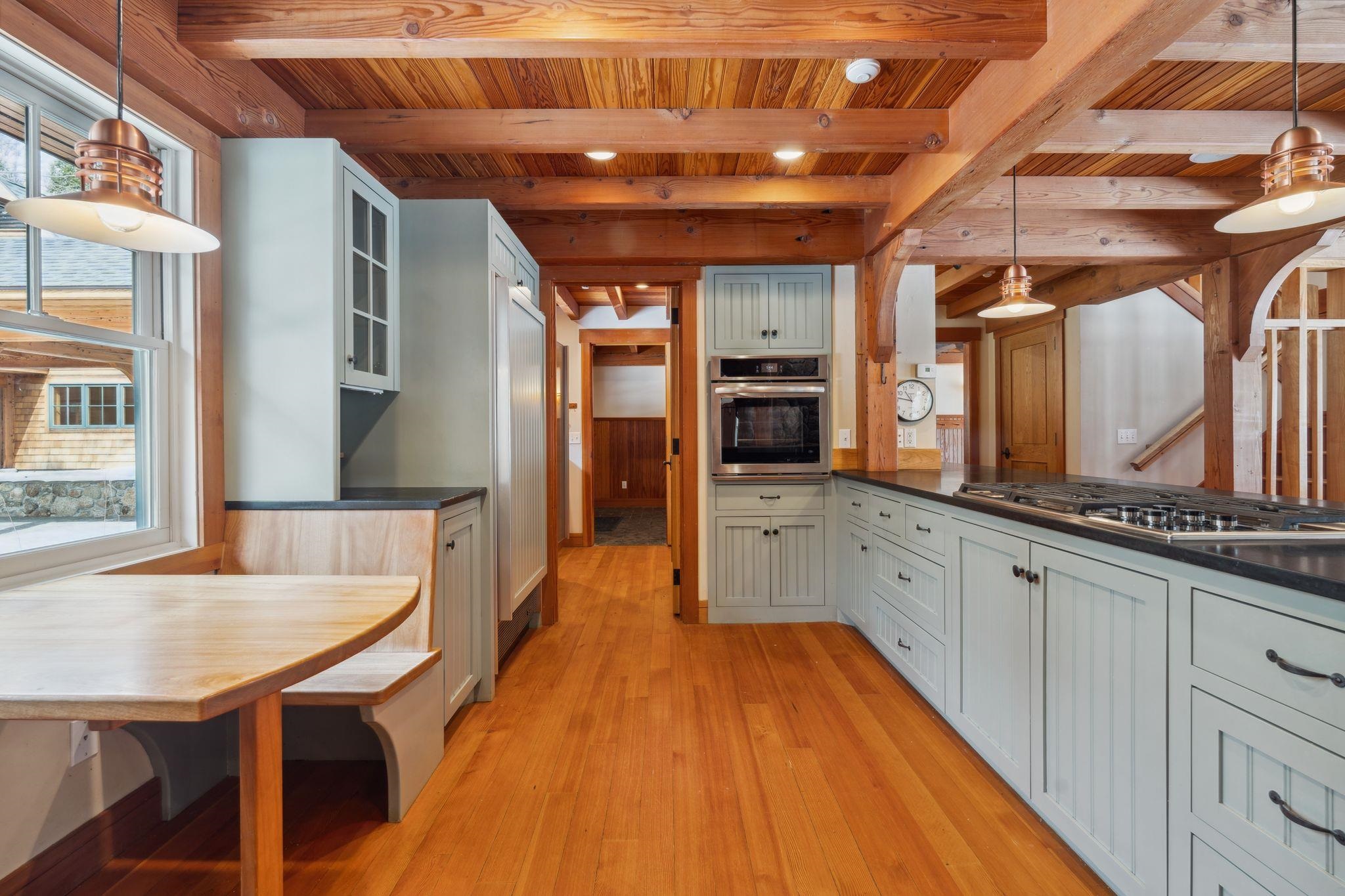 Sunapee, New Hampshire 03782, United States, 4 Bedrooms Bedrooms, ,4 BathroomsBathrooms,Residential,Active,91699