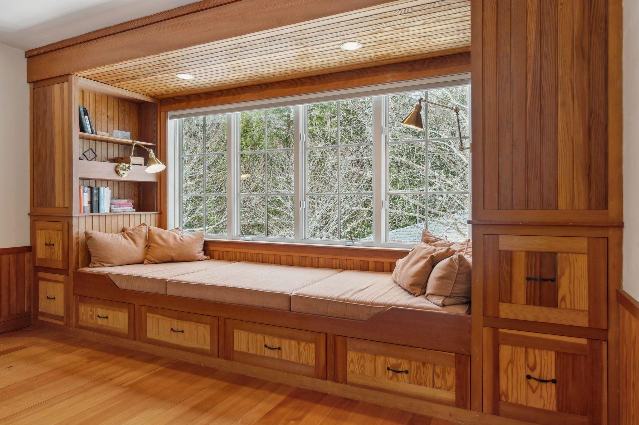 Sunapee, New Hampshire 03782, United States, 4 Bedrooms Bedrooms, ,4 BathroomsBathrooms,Residential,Active,91699