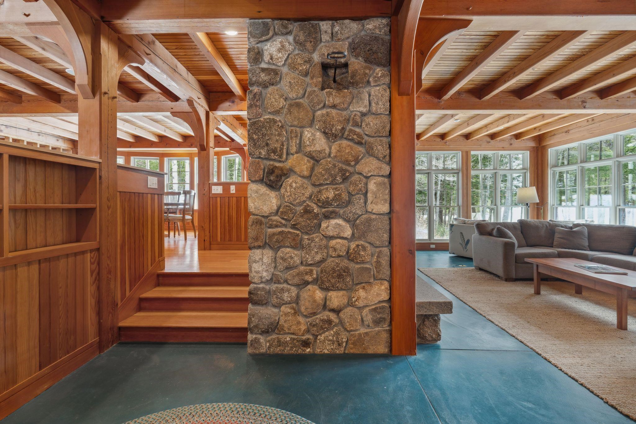 Sunapee, New Hampshire 03782, United States, 4 Bedrooms Bedrooms, ,4 BathroomsBathrooms,Residential,Active,91699