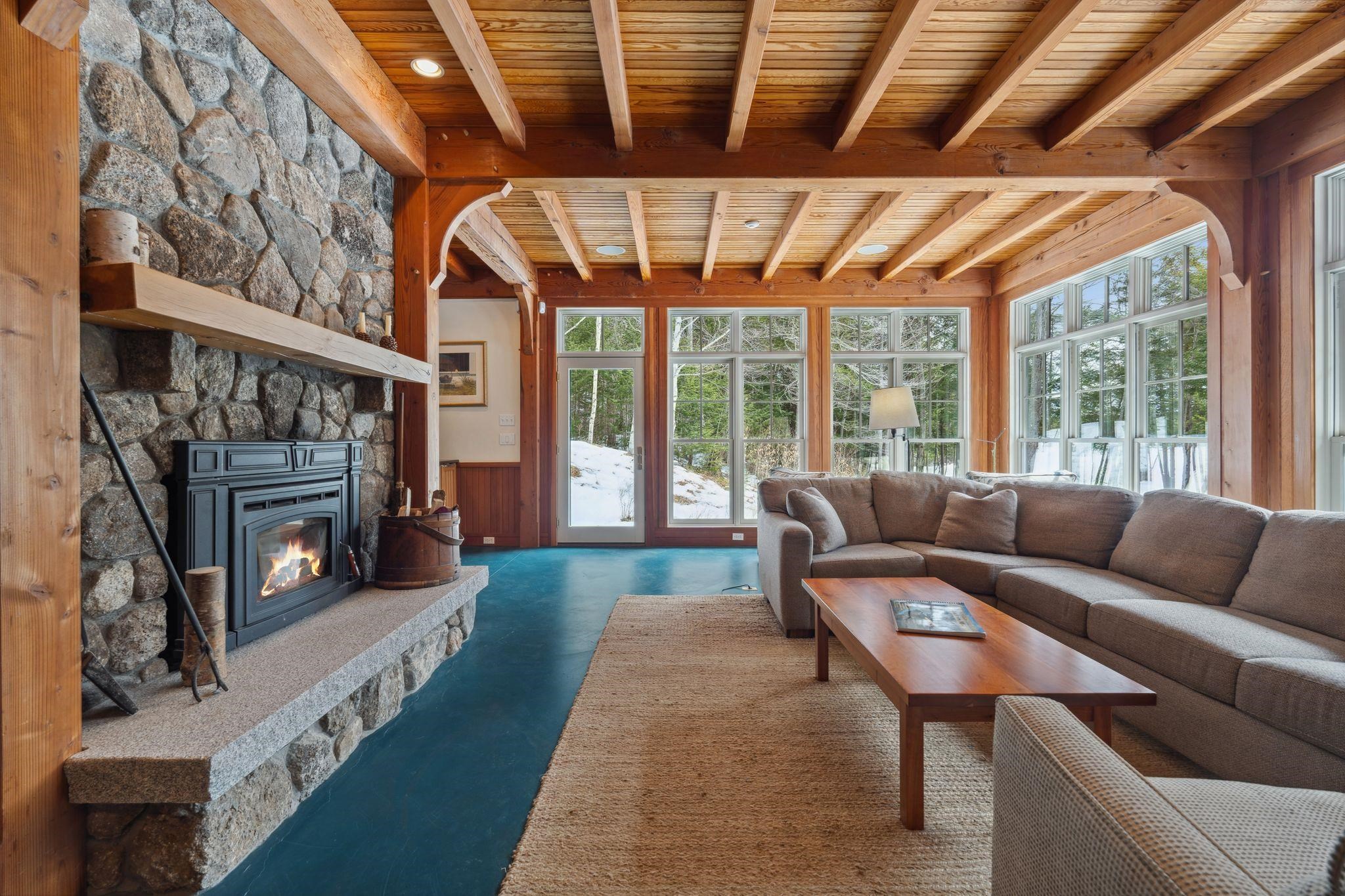 Sunapee, New Hampshire 03782, United States, 4 Bedrooms Bedrooms, ,4 BathroomsBathrooms,Residential,Active,91699